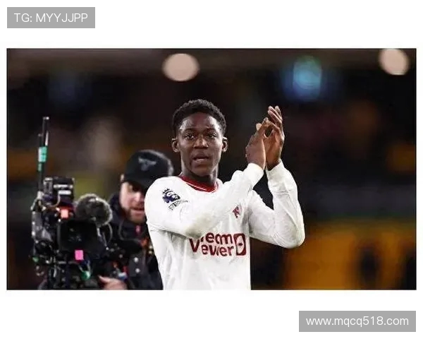 英格兰U21更衣室偷拍事件曝光 恩瓦内里愤怒挥毛巾遮窗反应强烈