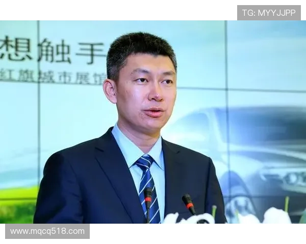 刘殿座前往成都郊外登山避暑 王国明惊喜现身评论区亲切互动 刘殿座前往成都郊外登山避暑 王国明惊喜现身评论区亲切互动